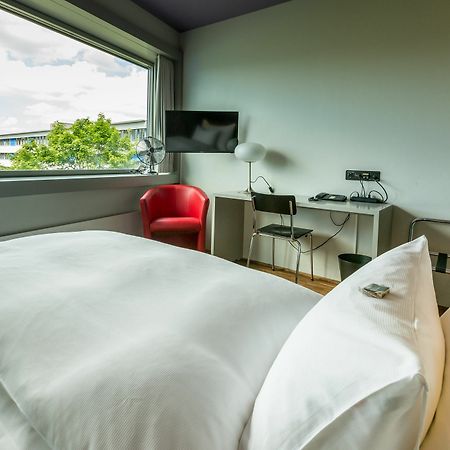 Dasbreitehotel Am Rhein بازل المظهر الخارجي الصورة