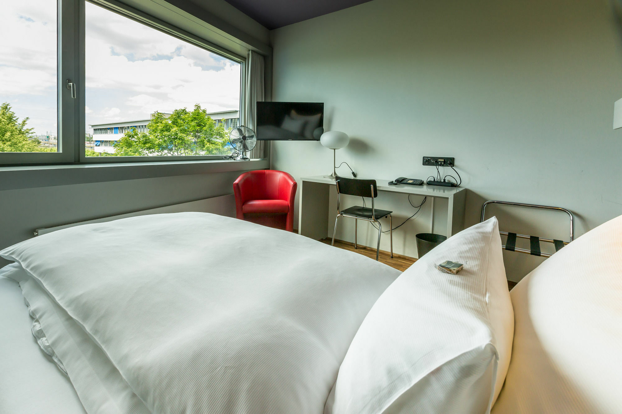 Dasbreitehotel Am Rhein بازل المظهر الخارجي الصورة