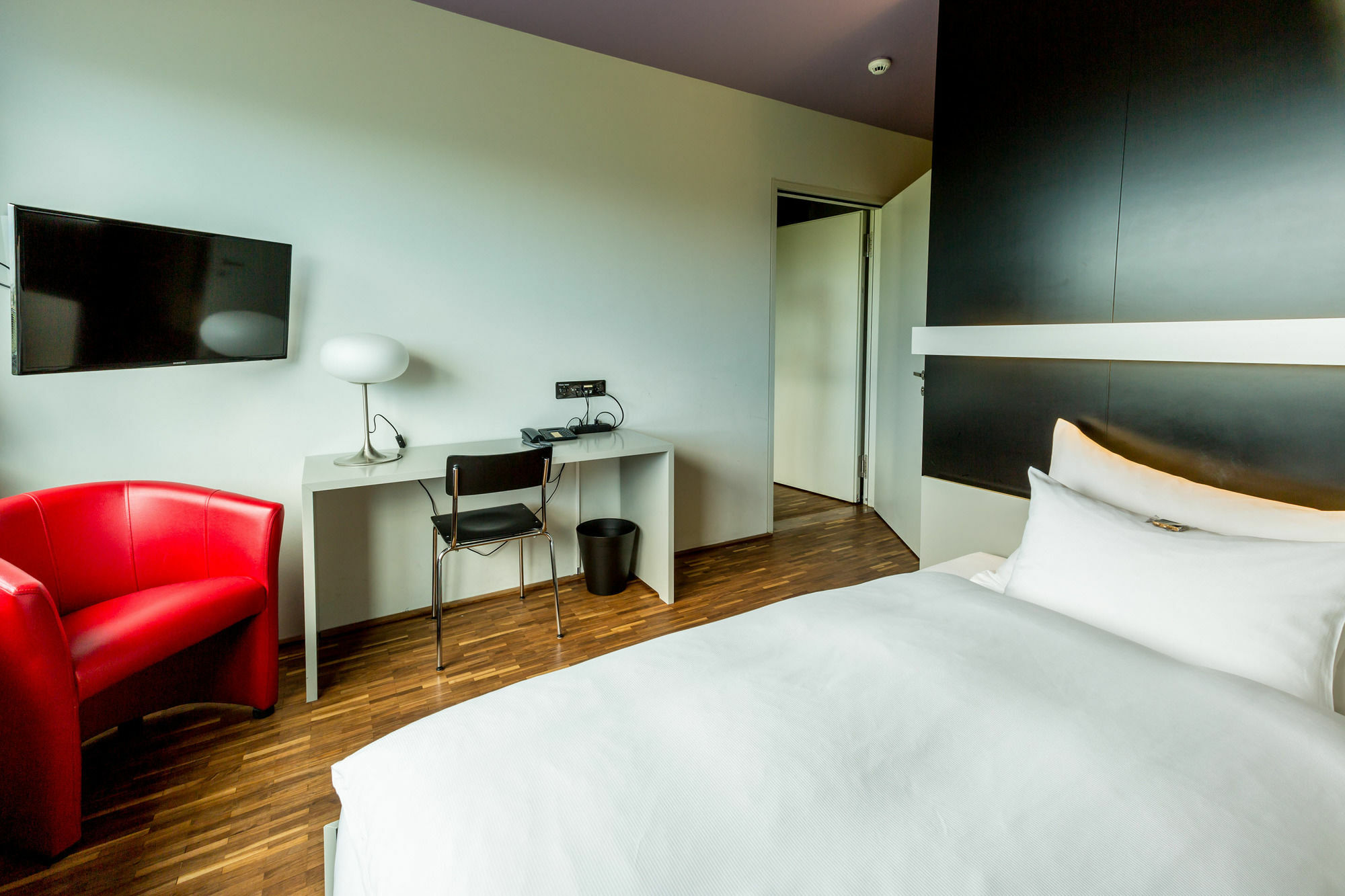 Dasbreitehotel Am Rhein بازل المظهر الخارجي الصورة